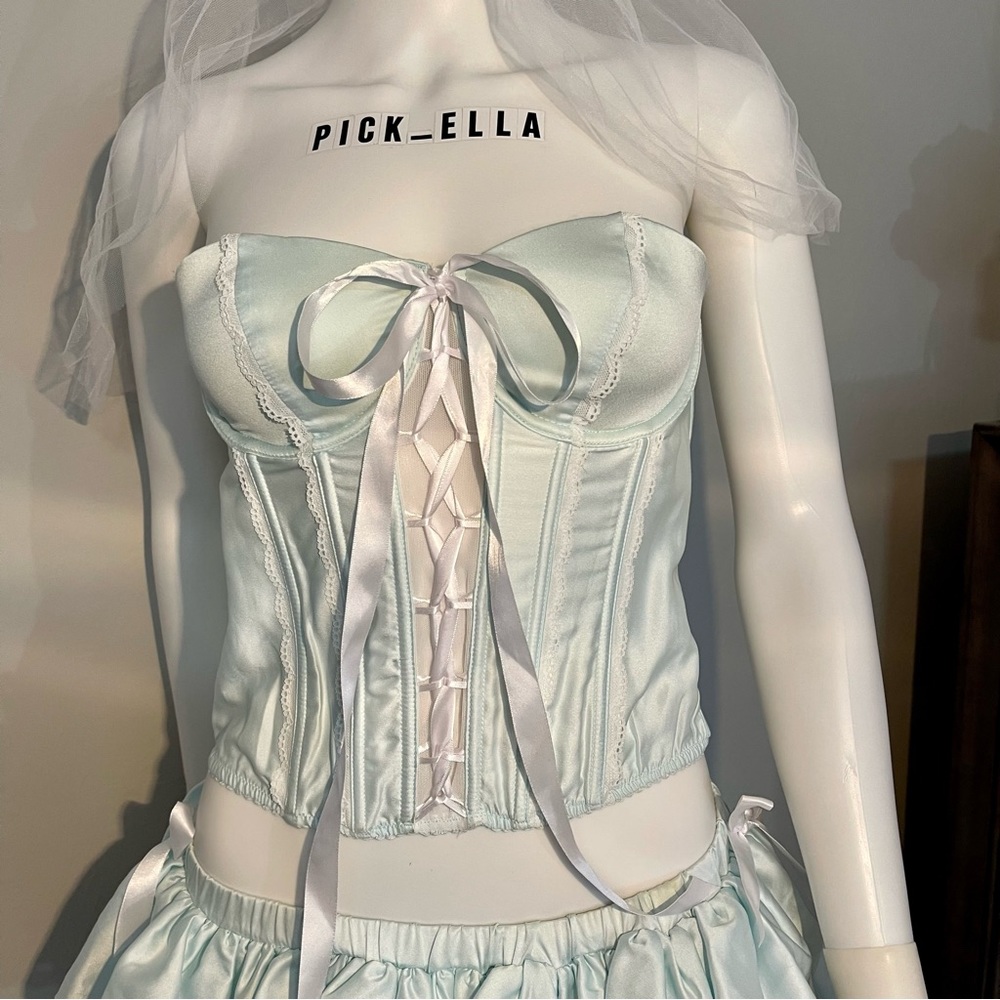 M Complete set VS Victoria’s Secret “Sexy little Bride”Light Blue Satin Costume - Picture 5 of 16